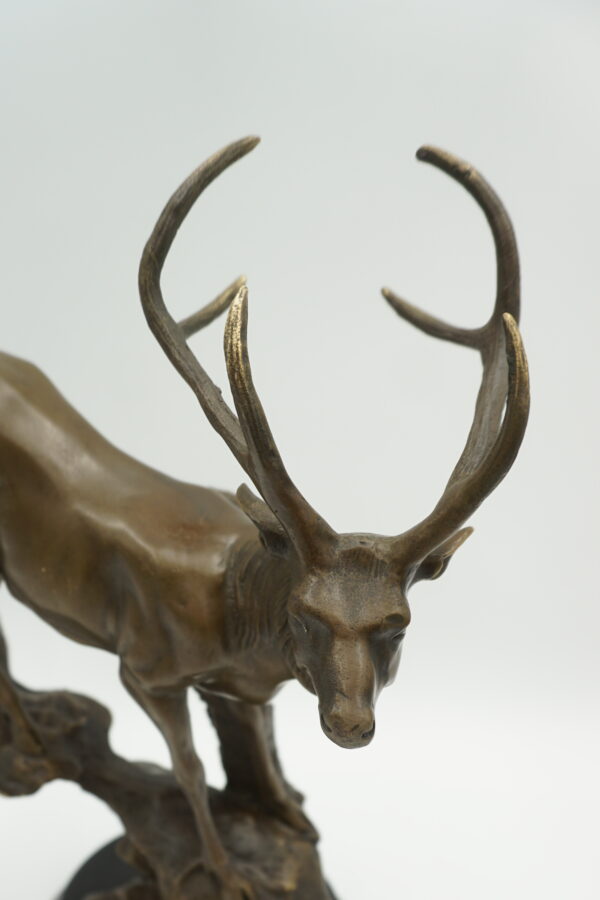 FIGURA Z BRĄZU JELEŃ PREZENT DLA MYŚLIWEGO