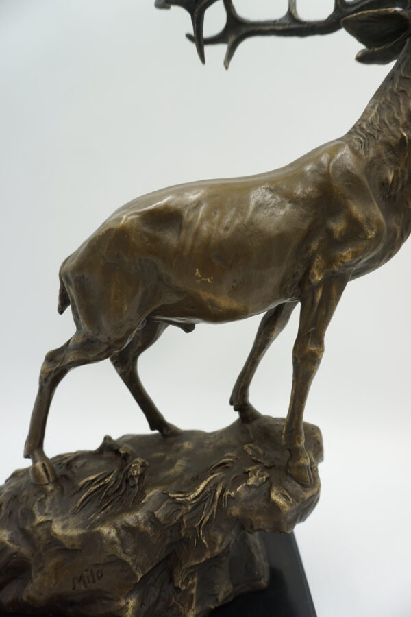 FIGURA Z BRĄZU RYCZĄCY JELEŃ PREZENT DLA MYŚLIWEGO