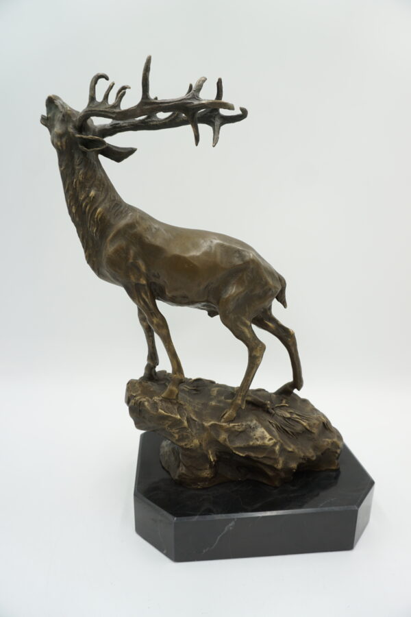 FIGURA Z BRĄZU RYCZĄCY JELEŃ PREZENT DLA MYŚLIWEGO