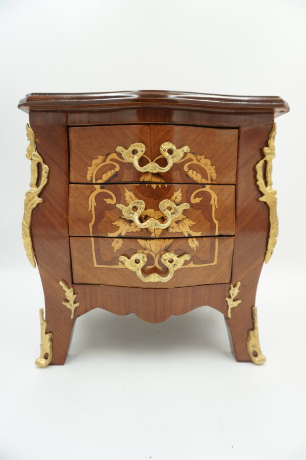 UROCZA MAŁA MINI KOMÓDKA INTRASJE OKUCIA Z MOSIĄDZU