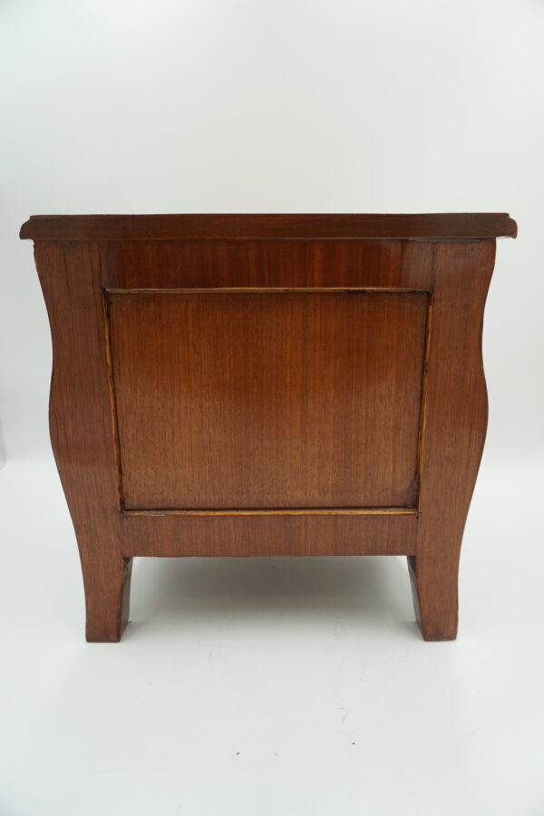 UROCZA MAŁA MINI KOMÓDKA INTRASJE OKUCIA Z MOSIĄDZU