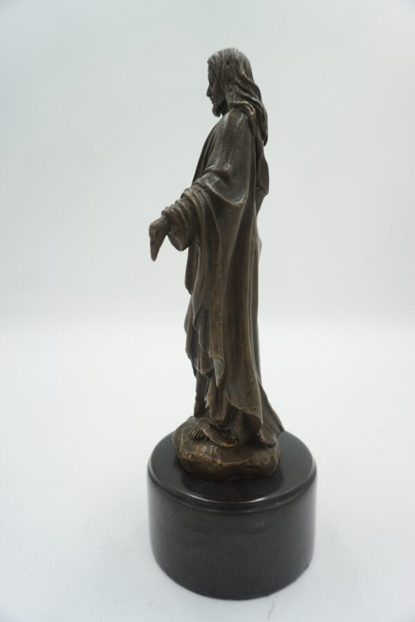 FIGURA Z BRĄZU JEZUS CHRYSTUS NAJŚWIĘTSZE SERCE