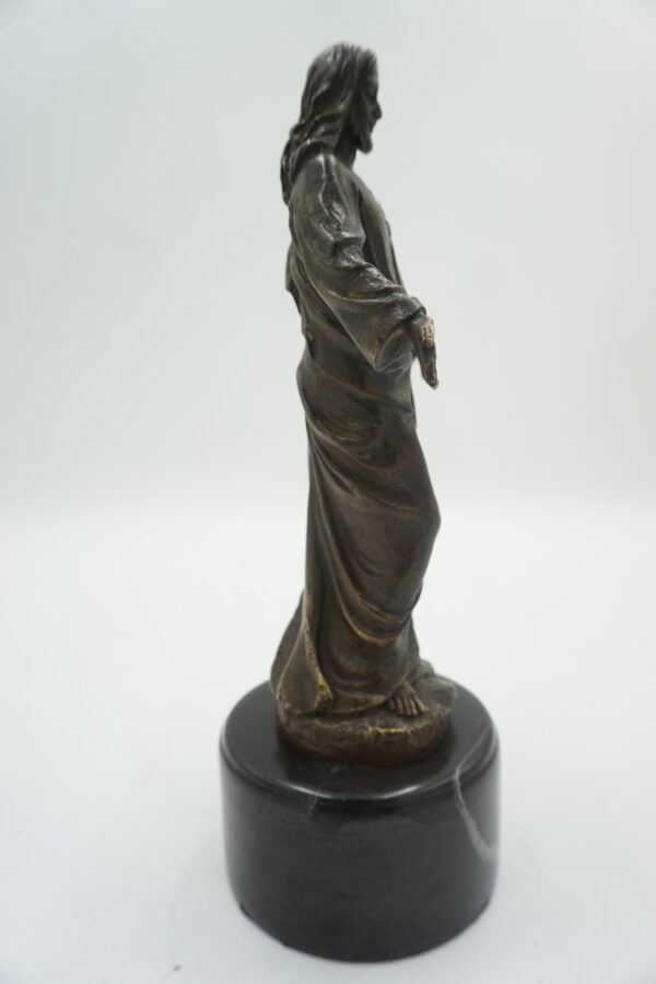FIGURA Z BRĄZU JEZUS CHRYSTUS NAJŚWIĘTSZE SERCE