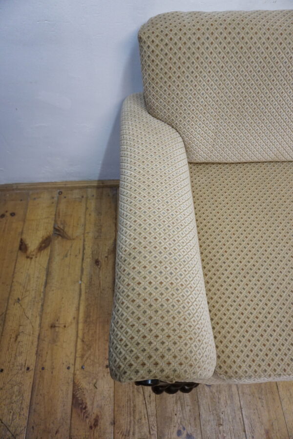 DOSTOJNA 3 OSOBOWA SOFA KANAPA NA LWICH ŁAPACH