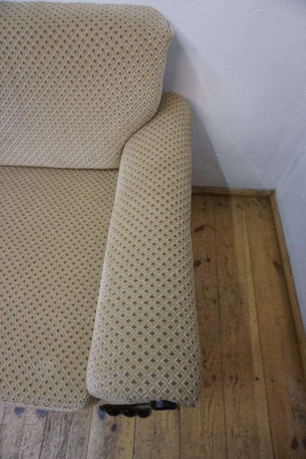 DOSTOJNA 3 OSOBOWA SOFA KANAPA NA LWICH ŁAPACH