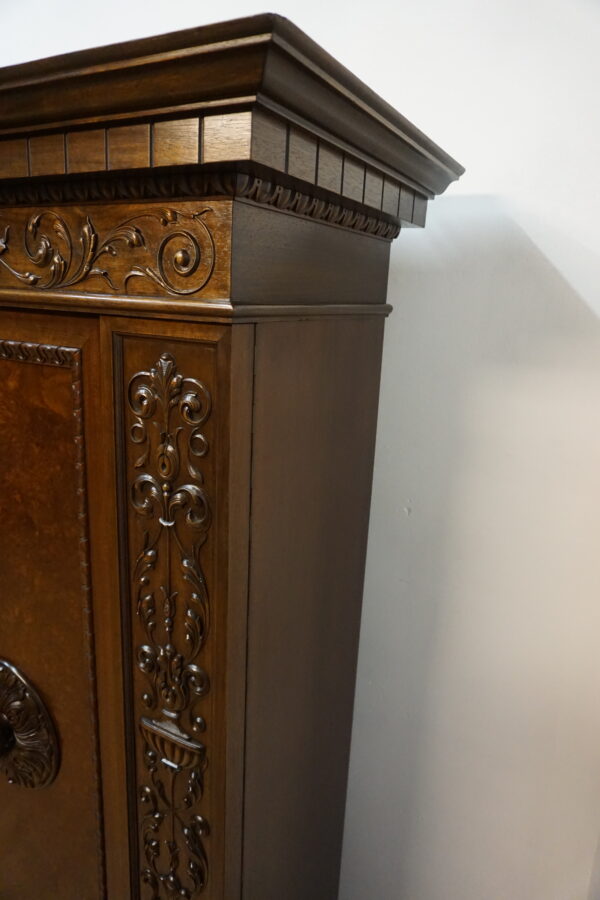 DOSTOJNA 4 DRZWIOWA BIBLIOTEKA NA LWICH ŁAPACH LATA 20ste