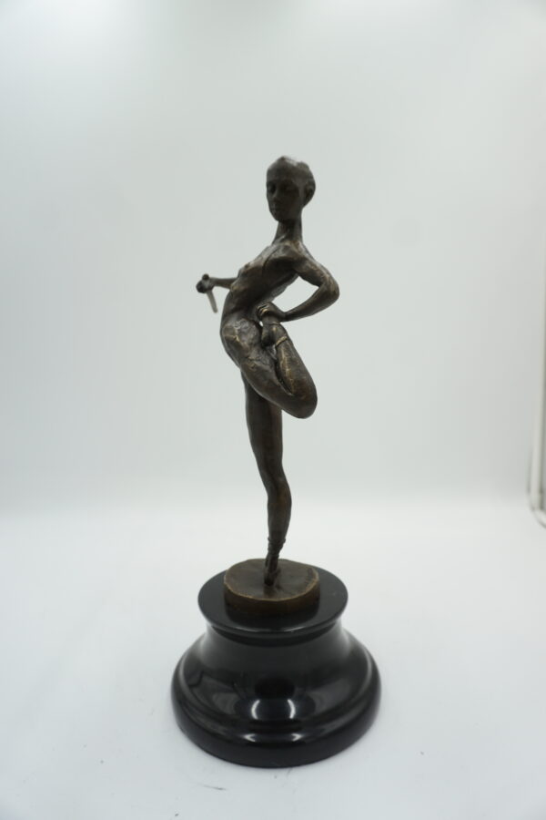 FIGURA Z BRĄZU ZMYSŁOWA TANCERKA BALETNICA