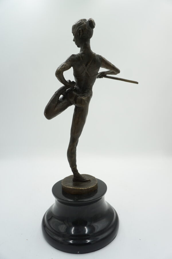 FIGURA Z BRĄZU ZMYSŁOWA TANCERKA BALETNICA