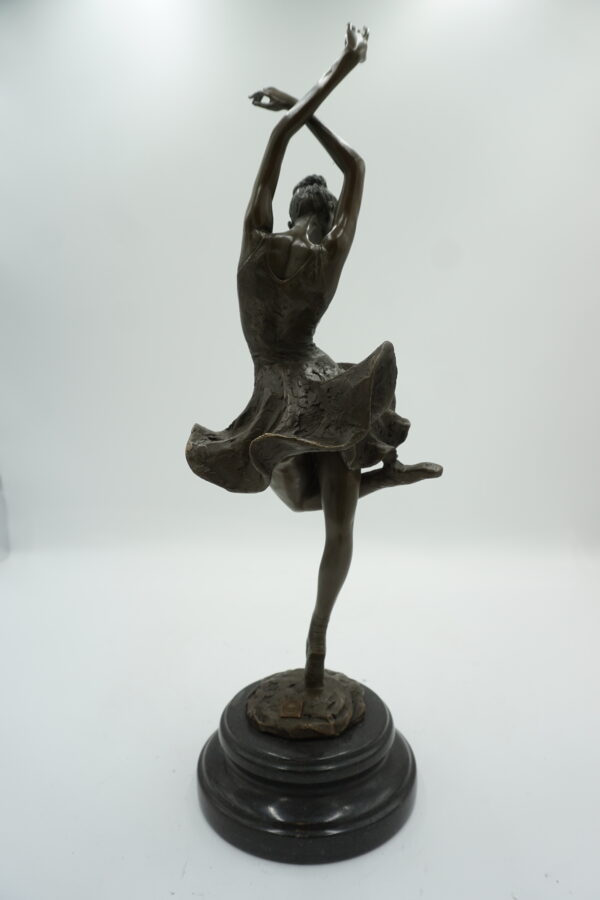 FIGURA Z BRĄZU TANCERKA FLAMENCO