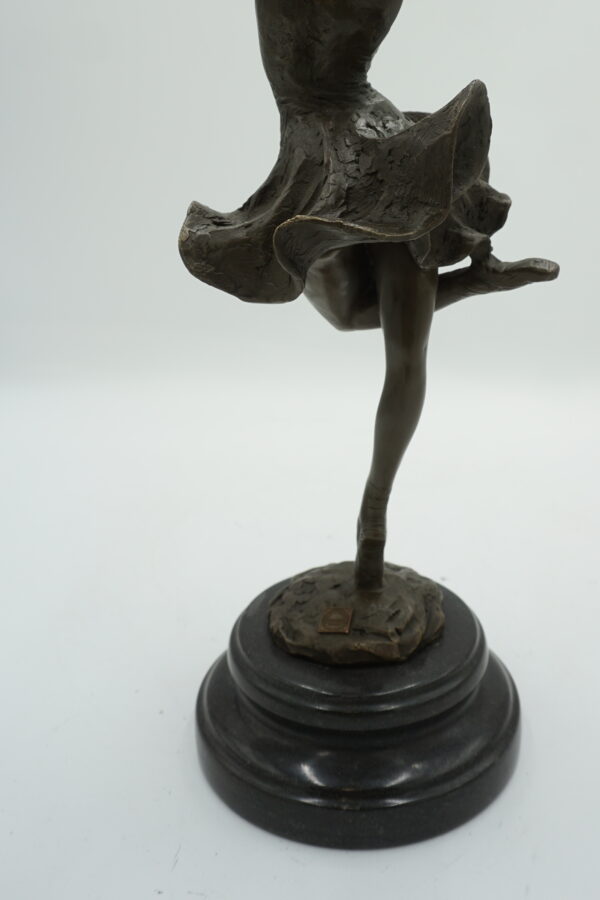 FIGURA Z BRĄZU TANCERKA FLAMENCO