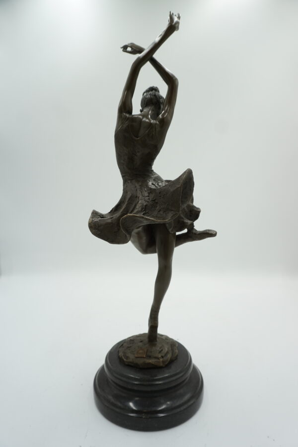 FIGURA Z BRĄZU TANCERKA FLAMENCO