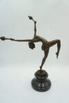 FIGURA Z BRĄZU TANCERKA Z POCHODNIAMI BOGINI