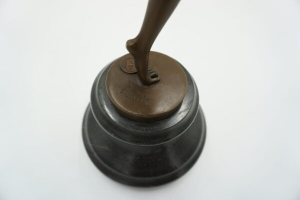 FIGURA Z BRĄZU TANCERKA Z POCHODNIAMI BOGINI