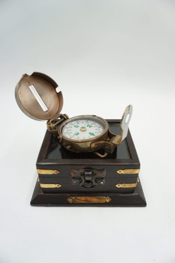 MOSIĘŻNY OKRĄGŁY KOMPAS + DREWNIANE ETUI