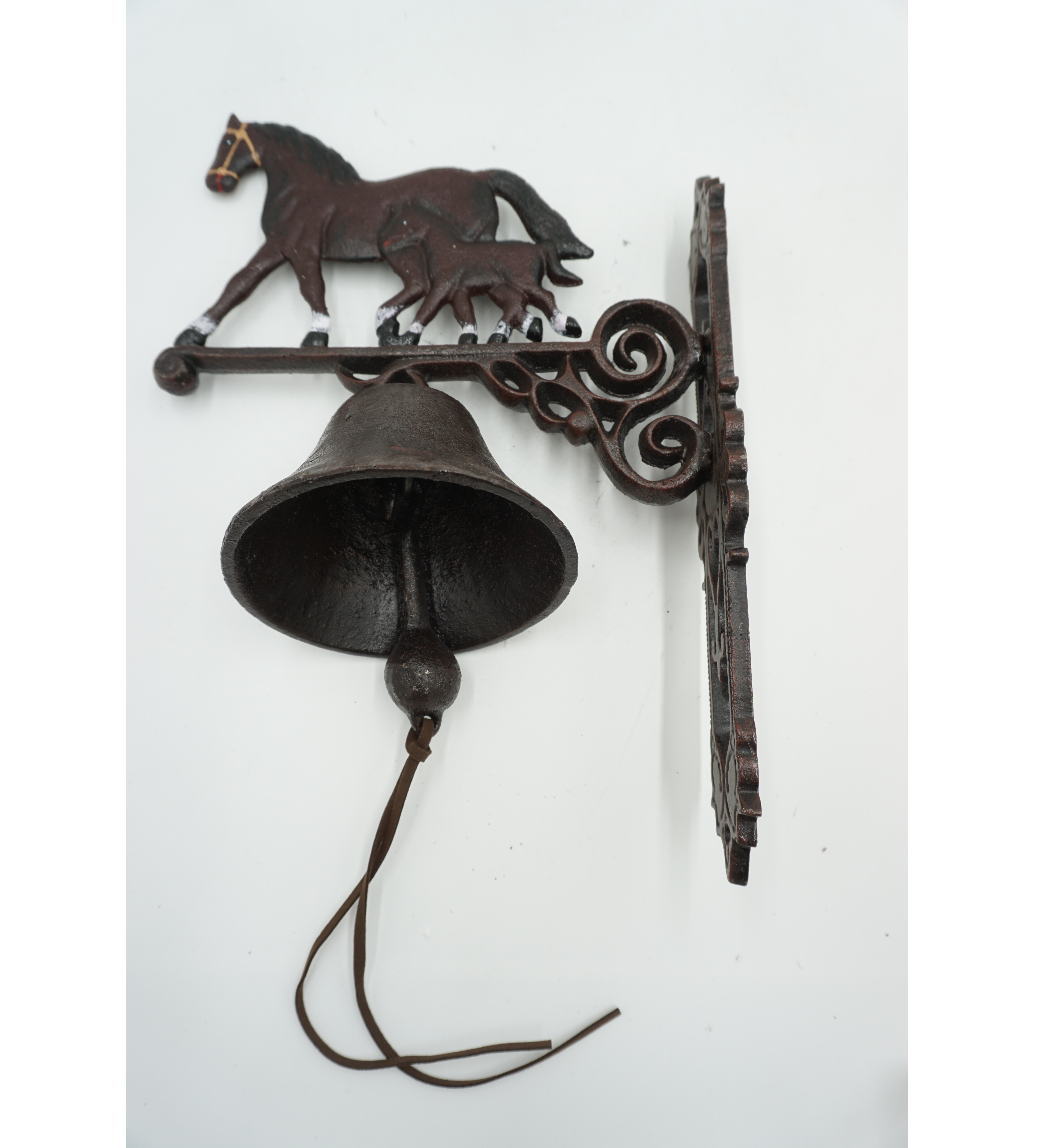 PIĘKNY ŻELIWNY DZWON DZWONECZEK KONIE DOM I OGRÓD