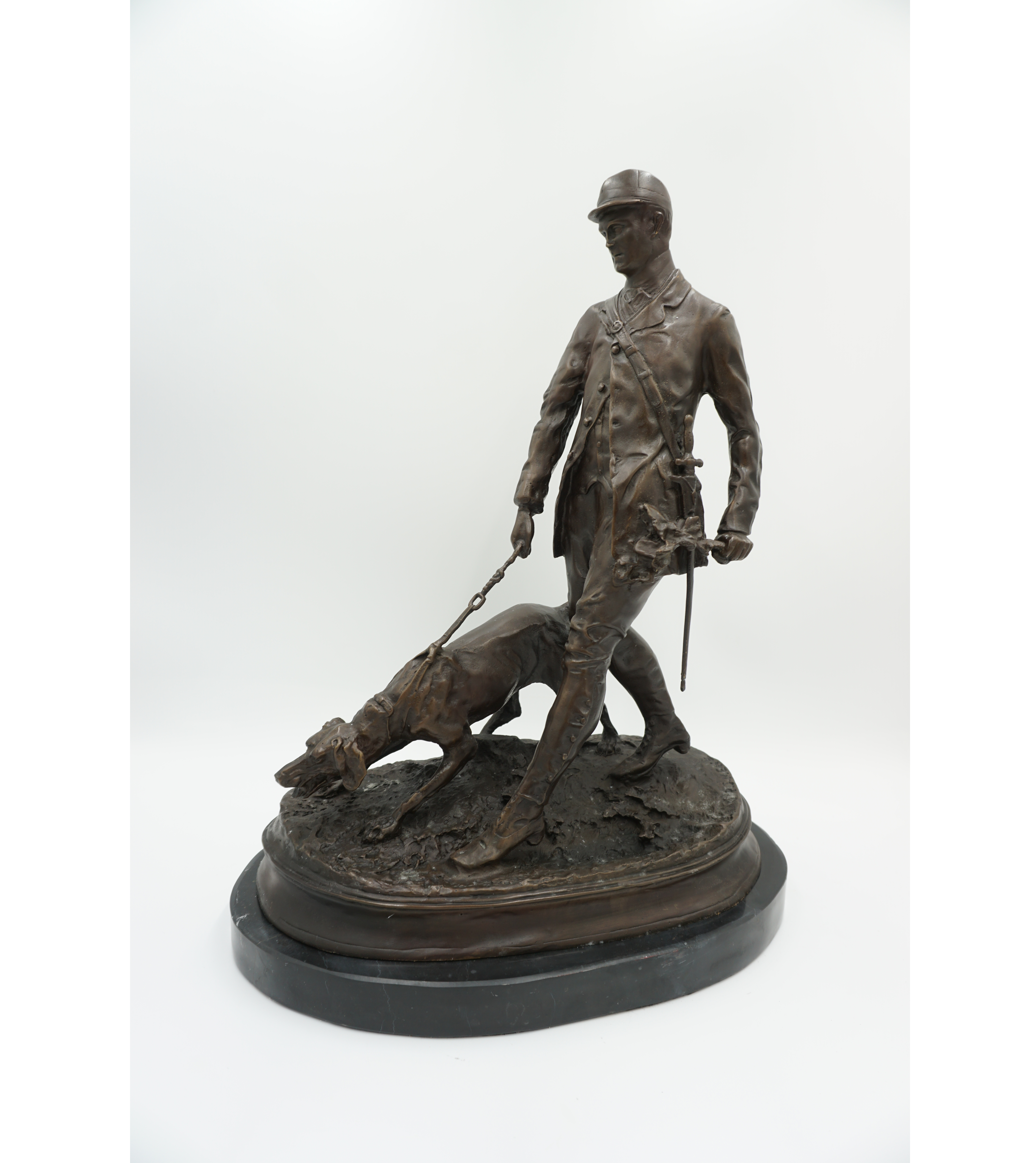 DUŻA FIGURA Z BRĄZU MYŚLIWY Z PSAMI - POLOWANIE