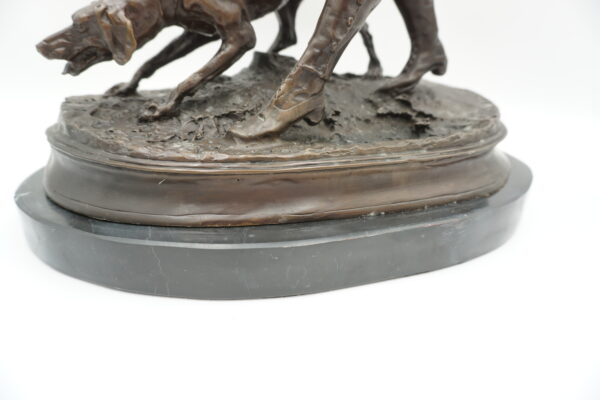 DUŻA FIGURA Z BRĄZU MYŚLIWY Z PSAMI - POLOWANIE