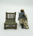 FIGURA Z BRĄZU ARAB Z KSIEGĄ NAUCZYCIEL POETA