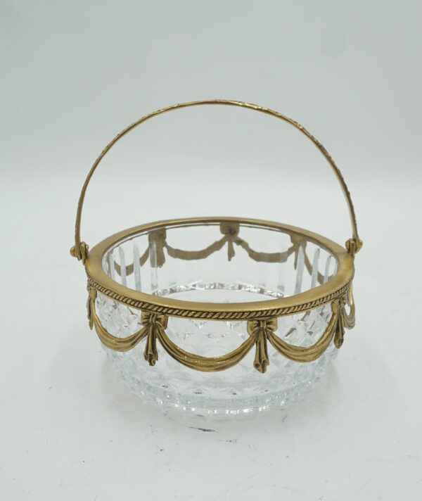 UROCZY KOSZYCZEK PATERKA ZE SZKŁA Z OKUCIEM Z BRĄZU