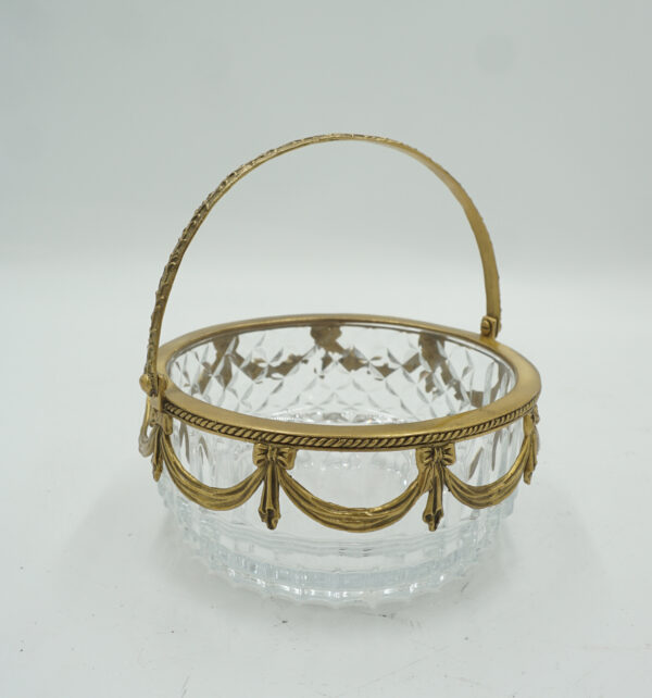 UROCZY KOSZYCZEK PATERKA ZE SZKŁA Z OKUCIEM Z BRĄZU