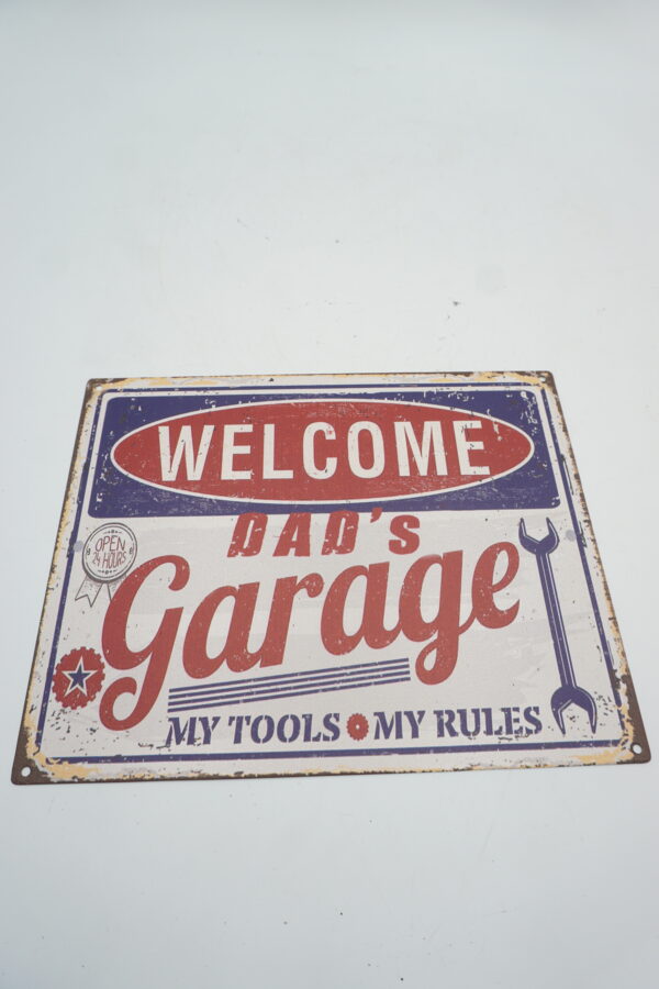 BLASZANY SZYLD - TABLICZKA "WELCOME DAD'S GARAGE" 20X25 cm.