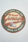 BLASZANY SZYLD - TABLICZKA "DAD'S GARAGE" 30X30 cm.
