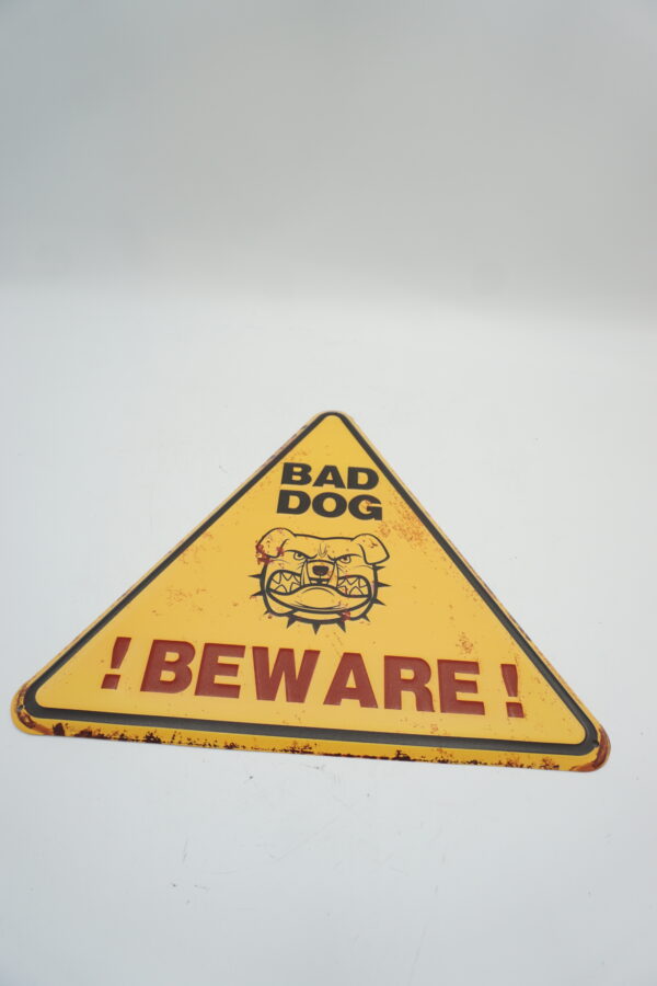 BLASZANY SZYLD - TABLICZKA "BAD DOG" 30X34 cm.