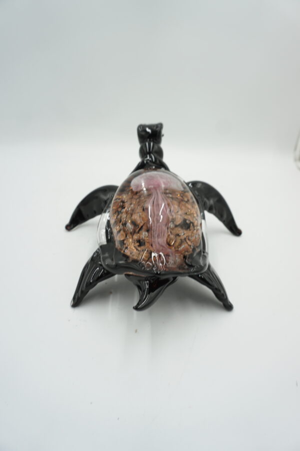 SZKŁO W STYLU MURANO, FIGURA ŻÓŁW Z MEDUZĄ