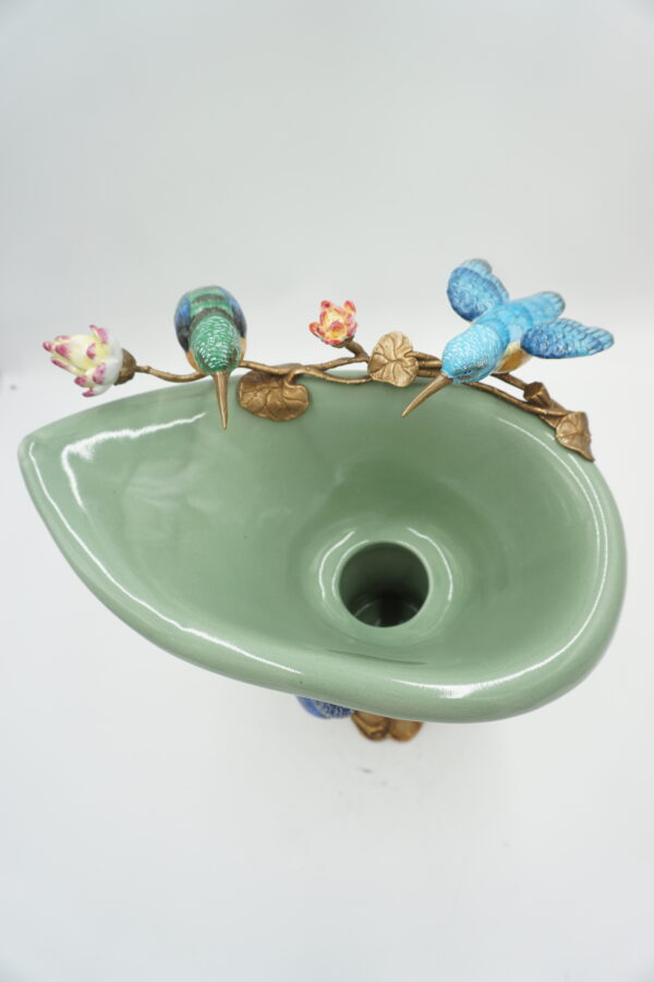 WAZON Z PTASZKAMI PORCELANA Z BRĄZEM