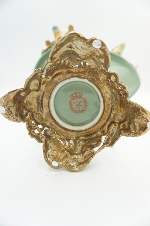 WAZON Z PTASZKAMI PORCELANA Z BRĄZEM