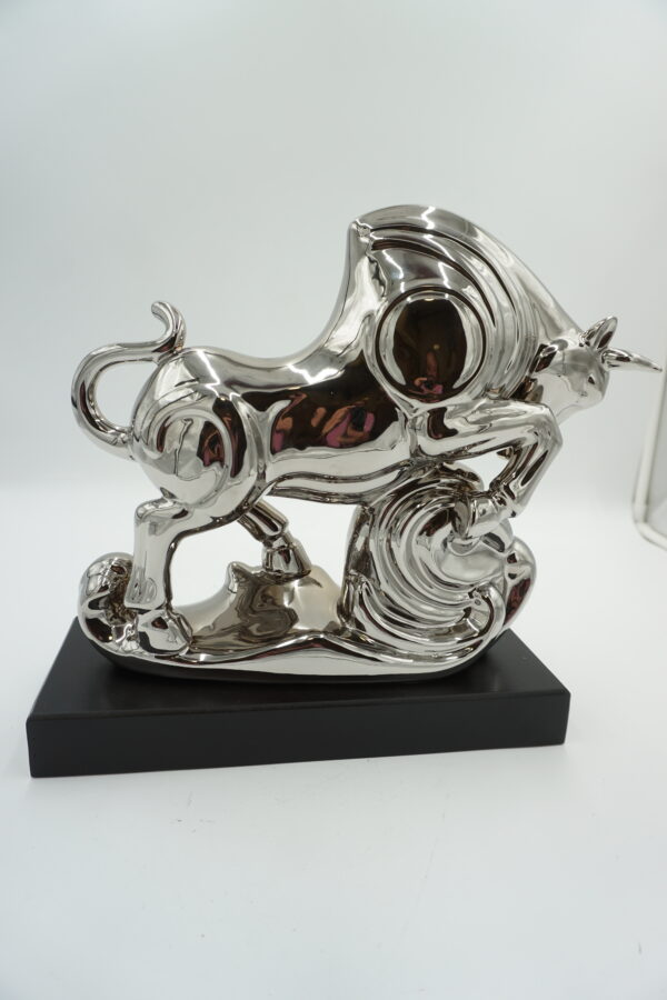 ZŁOTA CERAMICZNA FIGURA BYK HOSSA