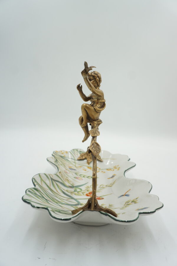 PATERA PATERKA PORCELANA Z BRĄZEM - CHŁOPCZYK Z PTASZKIEM