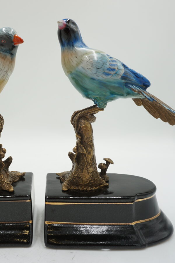 PODPÓRKI POD KSIĄŻKI PORCELANA Z BRĄZEM PTASZKI