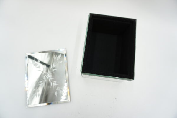 SZKLANA SZKATUŁKA NA BIŻUTERIĘ