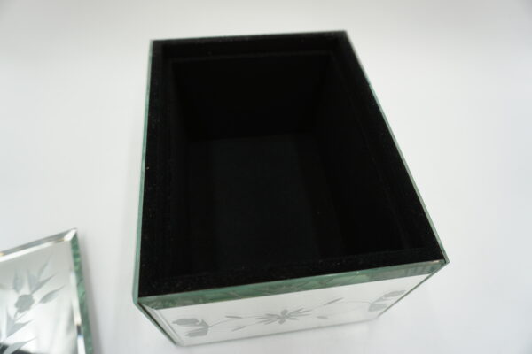 SZKLANA SZKATUŁKA NA BIŻUTERIĘ