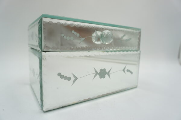 SZKLANA SZKATUŁKA NA BIŻUTERIĘ