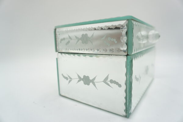 SZKLANA SZKATUŁKA NA BIŻUTERIĘ