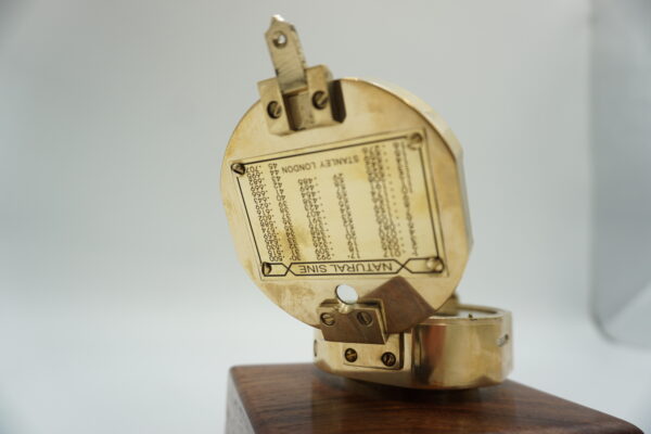 MOSIĘŻNY OKRĄGŁY KOMPAS + DREWNIANE ETUI