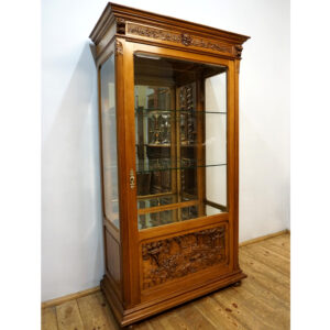 STARA SERWANTKA WITRYNKA LITY ORZECH FRANCJA SCENA RZEŹBIONA MYŚLIWSKA