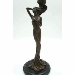 ŚWIECZNIK Z BRĄZU KOBIETA