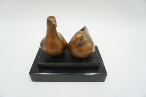 FIGURA Z BRĄZU DWA GOŁĘBIE