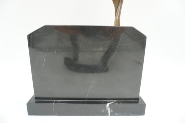 FIGURA Z BRĄZU GOŁĄB W LOCIE NA KAMIENNEJ PODSTAWIE