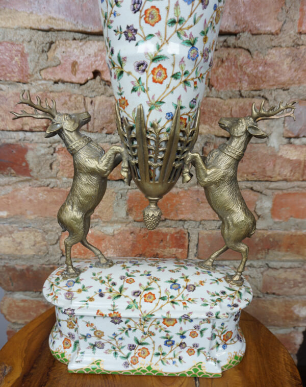 WAZON PUCHAR PORCELANOWY OKUTY BRĄZEM Z JELENIAMI DLA MYŚLIWEGO