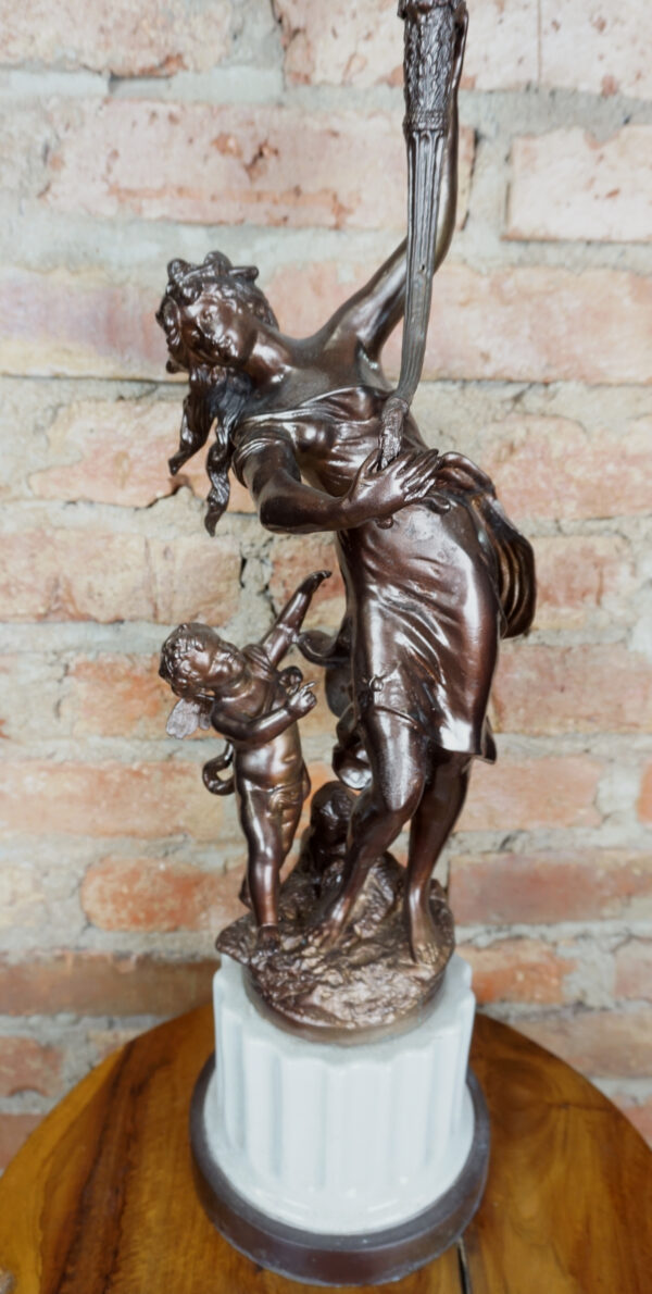 DUŻY POSTACIOWY ŚWIECZNIK Z BRĄZU KOBIETA Z AMOREM 5 ŚWIEC wys79cm