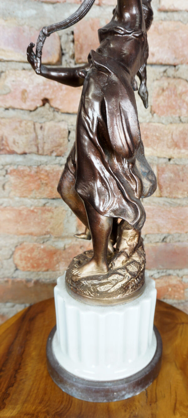 DUŻY POSTACIOWY ŚWIECZNIK Z BRĄZU KOBIETA Z AMOREM 5 ŚWIEC wys79cm