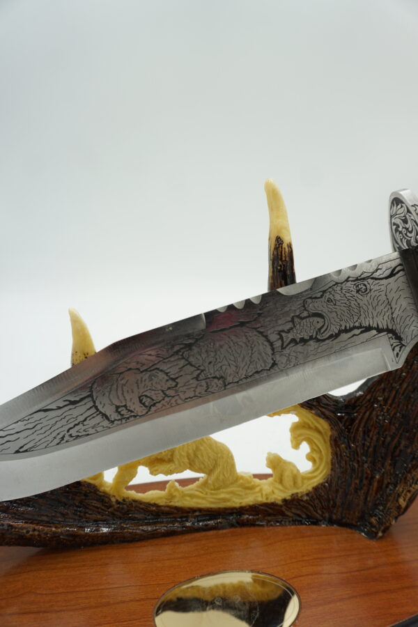 NÓŻ MYŚLIWSKI + STOJAK Z NIEDŹWIEDŹIEM