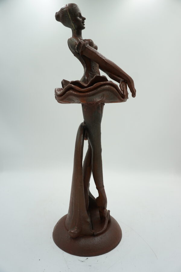 ŻELIWNA FIGURKA BALETNICA BALERINA