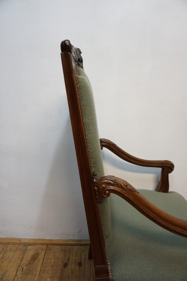 STARY DOSTOJNY FOTEL DO BIURKA RZEŻBIONY GŁOWY NA LWICH ŁAPACH SPRĘŻYNY