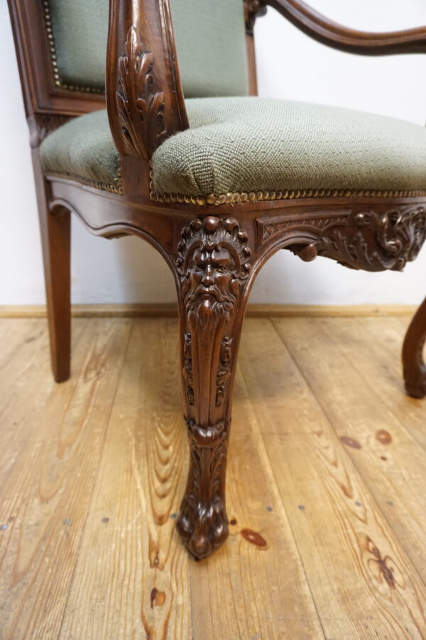 STARY DOSTOJNY FOTEL DO BIURKA RZEŻBIONY GŁOWY NA LWICH ŁAPACH SPRĘŻYNY