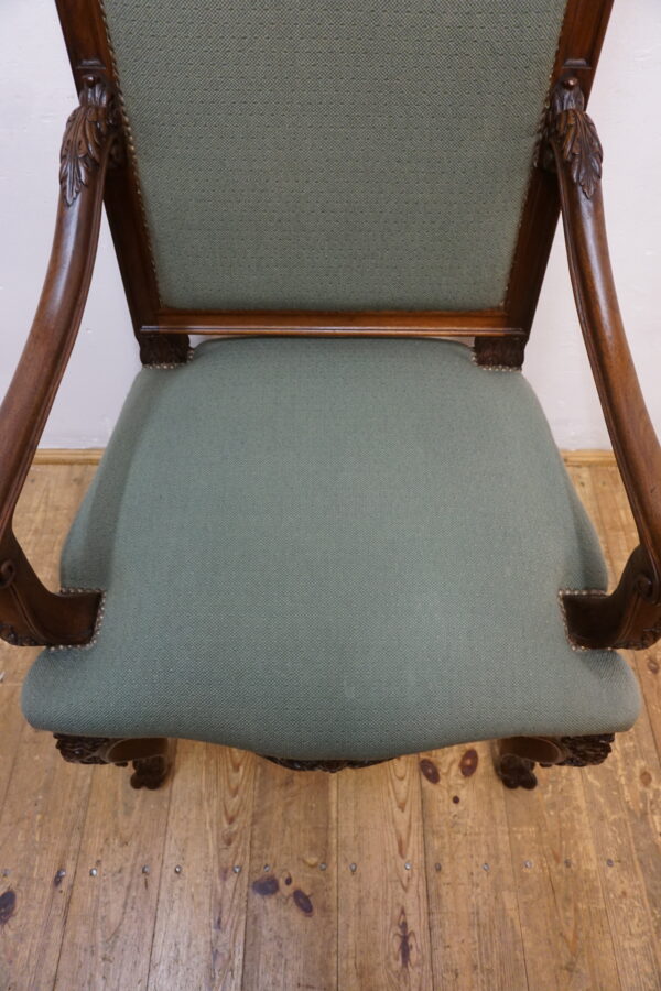 STARY DOSTOJNY FOTEL DO BIURKA RZEŻBIONY GŁOWY NA LWICH ŁAPACH SPRĘŻYNY